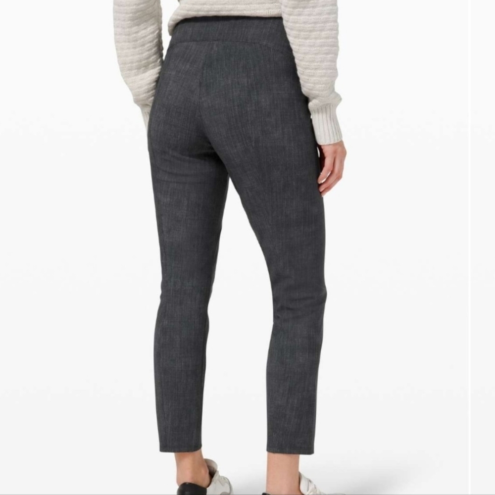 Lululemon Athletica  Here To There Grey Crop New With Tags